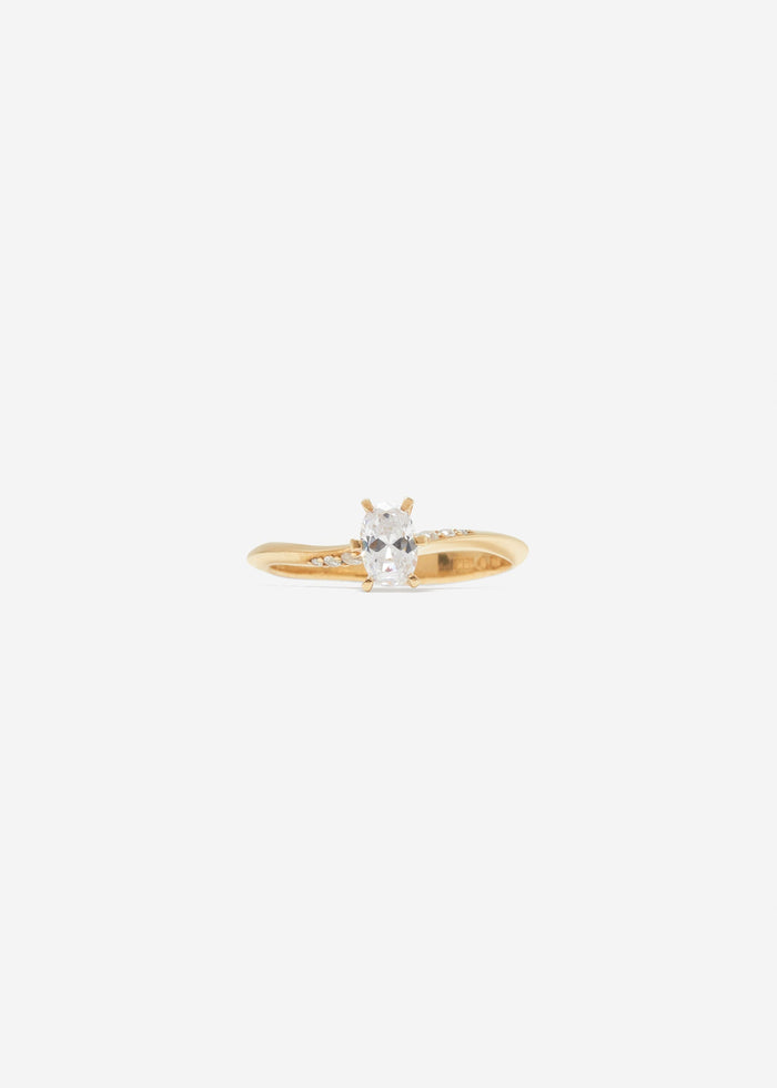 Cornelia Webb Oval Solitaire Ring Midi Pavé 0.3 - 0.5 Ct
