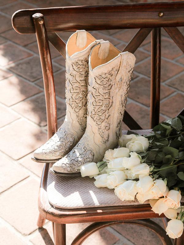 Corral Boots A3322 - WOMEN'S WHITE GLITTERED INLAY AND CRYSTALS SNIP TOE WEDDING COWBOY BOOT