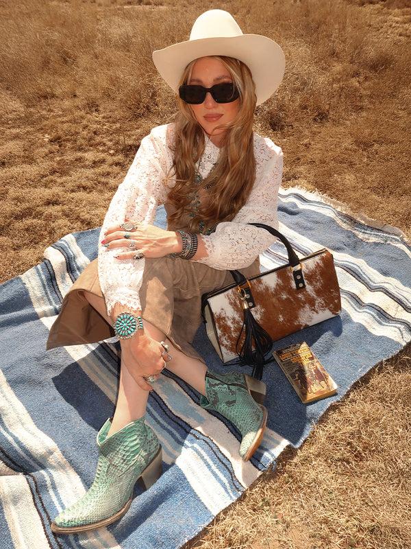 Corral Boots A4323 - WOMEN'S GENUINE FULL PYTHON J TOE BOOTIE WITH ZIPPER