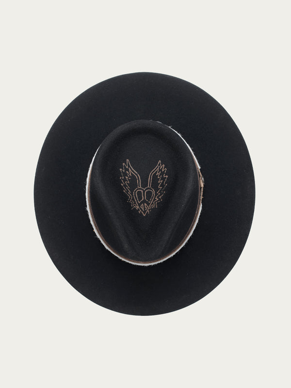 Corral Boots H0003 - DISTRESSED BLACK HEART AND WINGS ON CROWN COWGIRL HAT WITH BROWN LEATHER CROSSPIECE AND PYTHON PRINT HATBAND