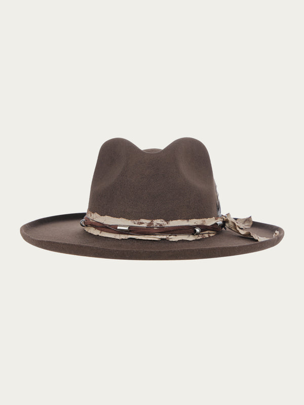 Corral Boots H0012 - BROWN COWGIRL HAT WITH FABRIC AND LEATHER HATBAND AND DUO COLORED FEATHER