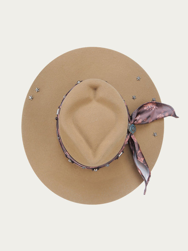 Corral Boots H0014 - SAND COWGIRL HAT WITH FABRIC HATBAND WITH CONCHOS