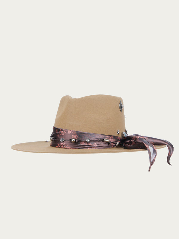 corral boots H0014 - SAND COWGIRL HAT WITH FABRIC HATBAND WITH CONCHOS