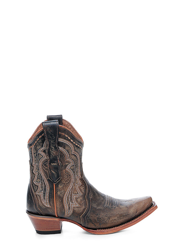 Corral Boots L6240 - WOMEN'S EMBROIDERY CHOCOLATE ANKLE SNIP TOE CIRCLE G COWBOY BOOT