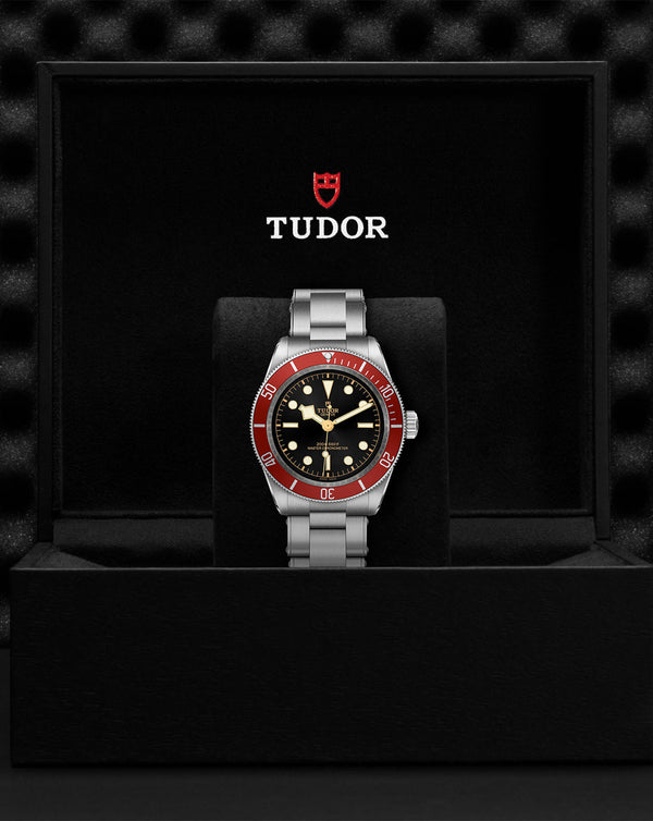 Cortina TUDOR Black Bay 41mm Steel Case Steel Bracelet Black Dial