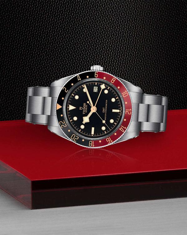Cortina TUDOR Black Bay 58 GMT 39mm Steel Case Black And Burgundy Bezel Black Dial