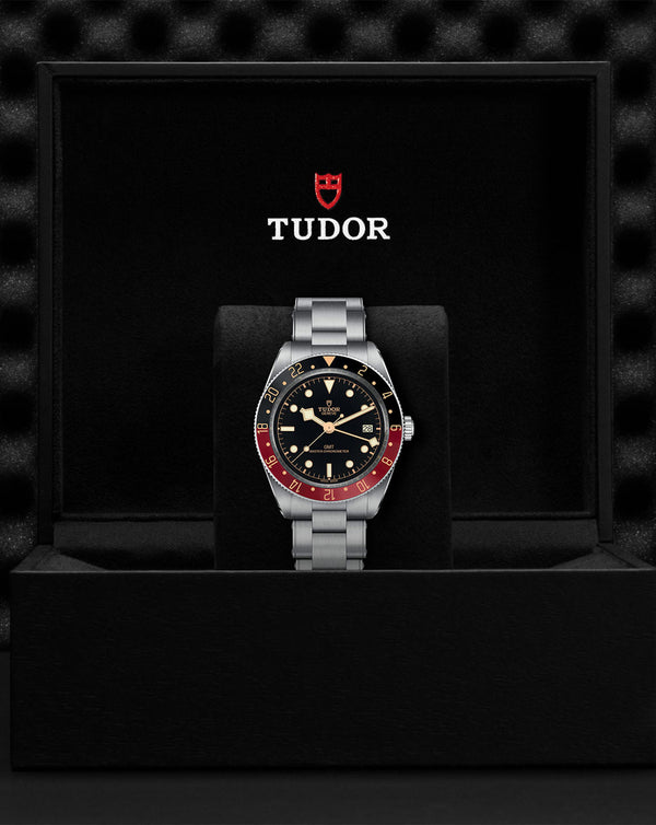 Cortina TUDOR Black Bay 58 GMT 39mm Steel Case Black And Burgundy Bezel Black Dial