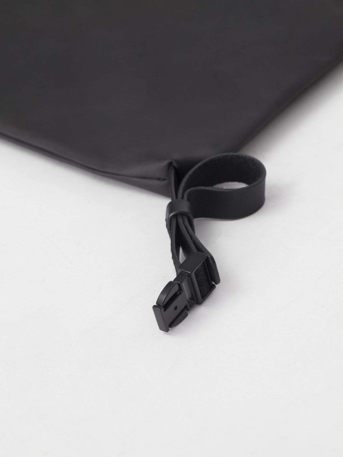 Côte & Ciel Inn M Coated Canvas Black