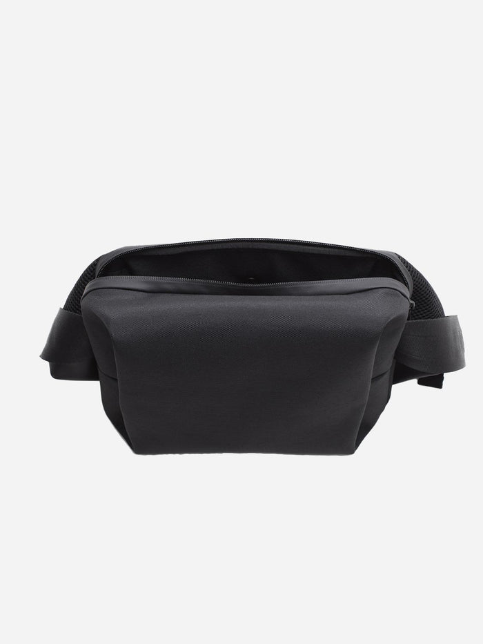 Côte & Ciel Isarau M Obsidian Black