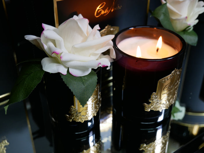 Côte Noire Cote Noire Candles - Dark Vessel With Gold Badge - Jasmine Flower Tea