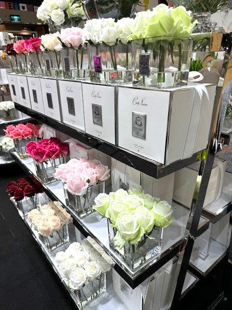 Côte Noire Cote Noire Couture 9 Rose Buds - Square Clear Vase - Silver & White - SVS901