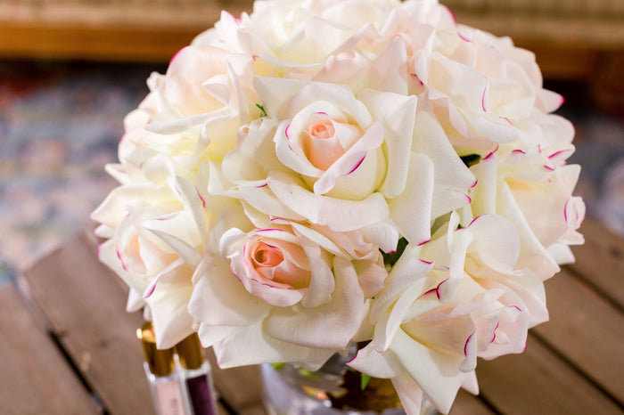 Côte Noire Cote Noire Luxury Grand Bouquet - Pink Plush - Gold Badge - LTW02