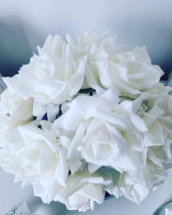 Côte Noire Cote Noire Luxury Grand Bouquet - White - Silver Badge - LTW01