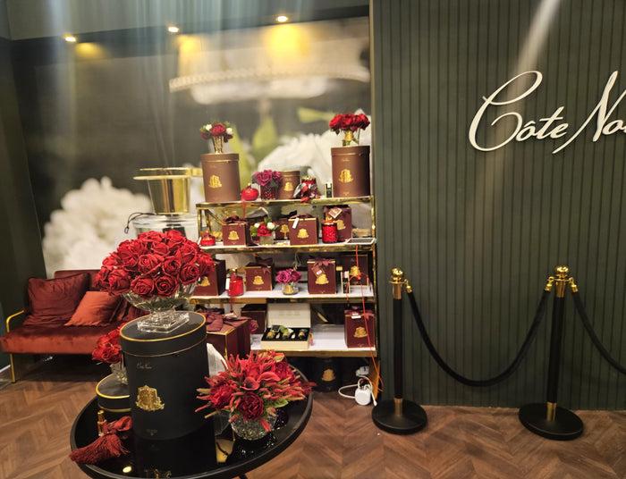 Côte Noire Cote Noire Luxury Round 13 Rose Bud Bouquet - Red - RRB04