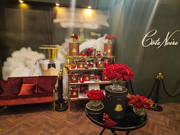 Côte Noire Cote Noire Perfumed Natural Touch 5 Roses - Black - Red - GMRB64