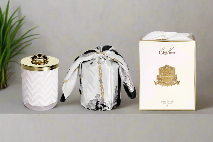 Côte Noire ** NEW ** Cote Noire Herringbone Candle With Scarf - White & Gold - Crown Brooch - Prosecco - HCG32