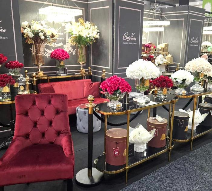 Côte Noire * NEW * Cote Noire Versailles French Rose Bouquet - Red With Gold Badge - VRB04