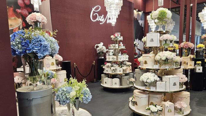 Côte Noire ** NEW ** Grand Summer Posies Blue & Natural In Silver Goblet - GSS16