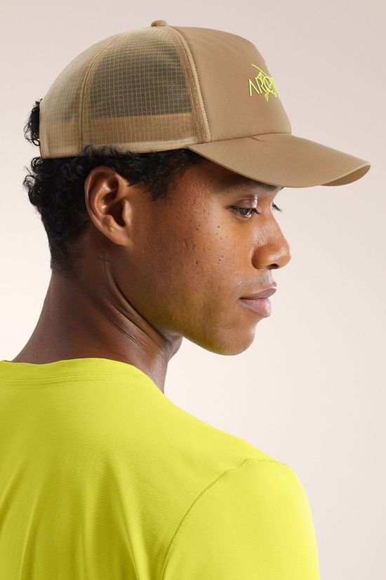 Cotswold Unisex Bird Word Trucker Cap