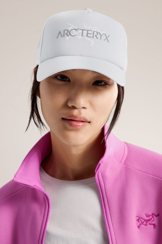 Cotswold Unisex Bird Word Trucker Cap