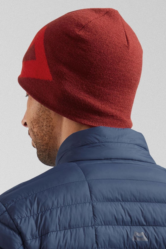 Cotswold Unisex Branded Knitted Beanie