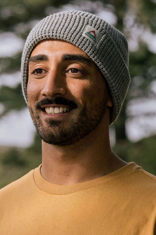 Cotswold Unisex Moss Waffle Beanie