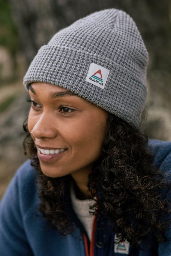 Cotswold Unisex Moss Waffle Beanie