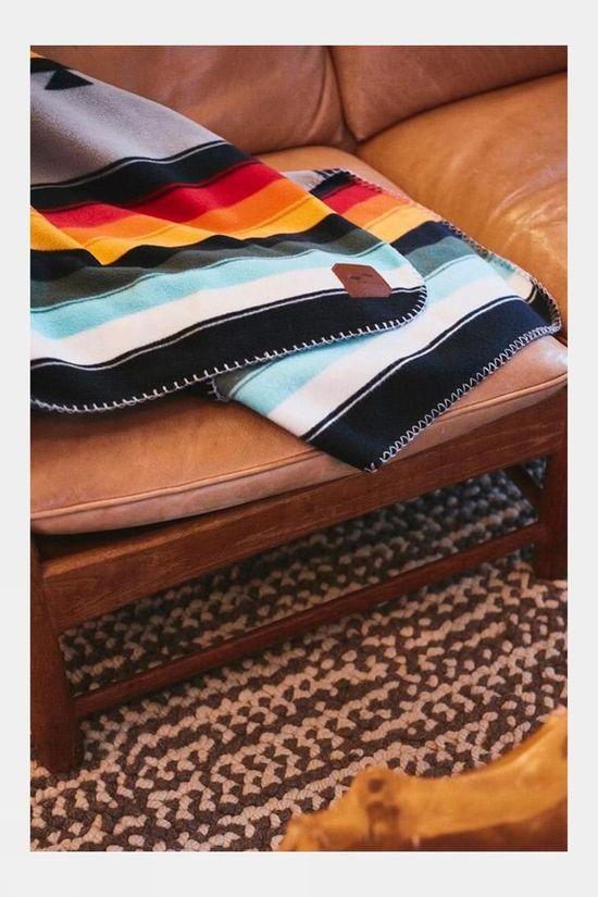 Cotswold Valen Polar Fleece Blanket
