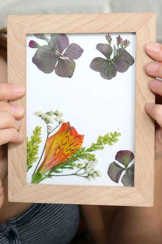 Cotswold Huckleberry Make Your Own Pressed Flower Frame Art Kit