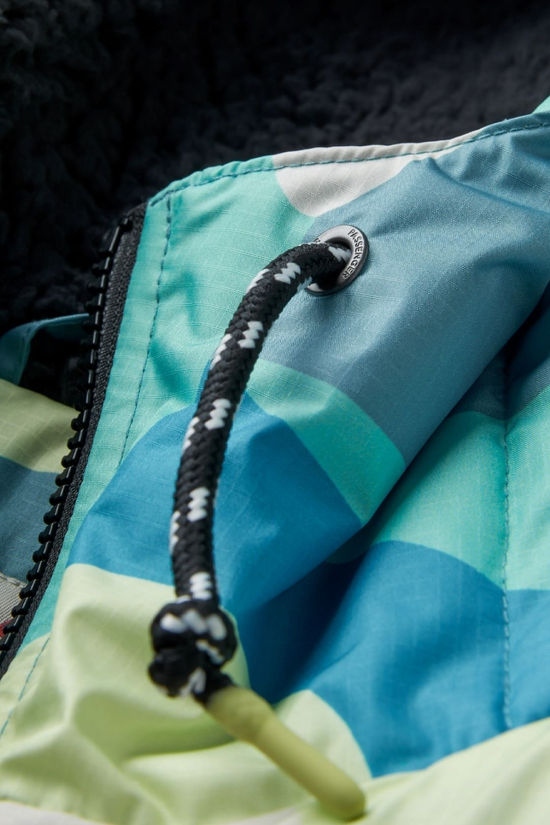 Cotswold Unisex Waves Recycled Sherpa Lined Changing Robe