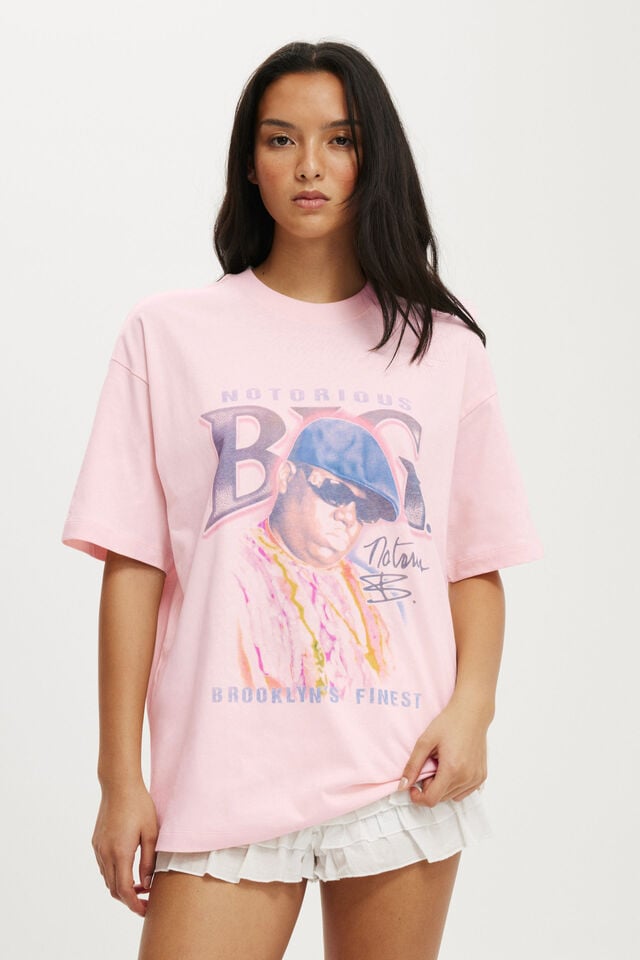 cotton on Biggie Smalls Boxy Graphic Tee lcn mt biggie brooklyns finest/ soft pink
