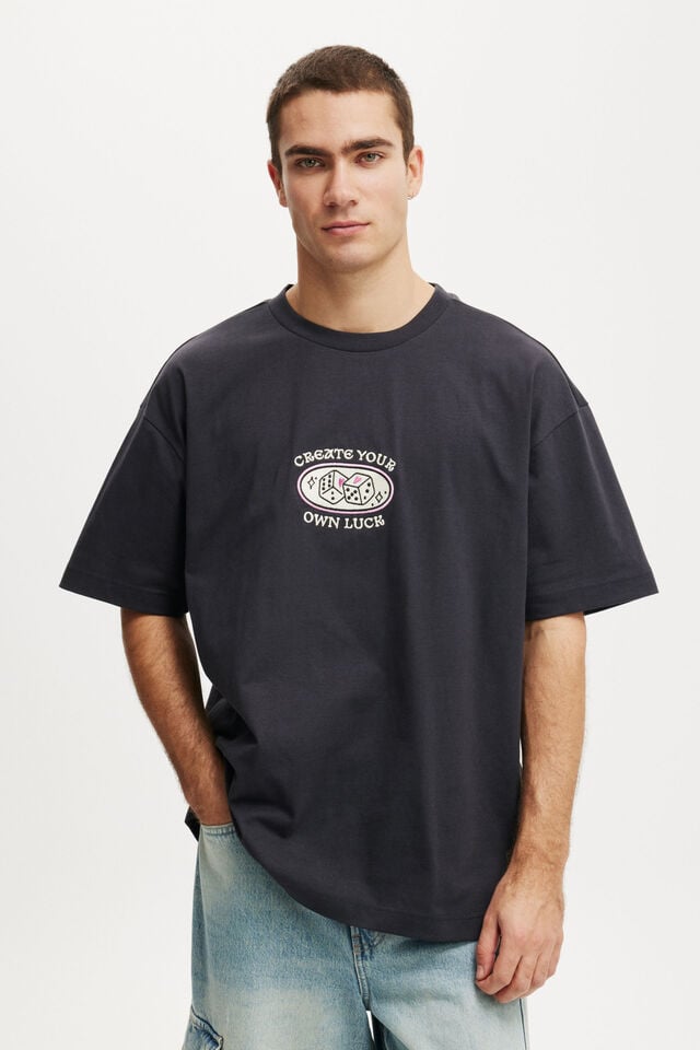 cotton on Box Fit Graphic T-Shirt ink navy/own luck