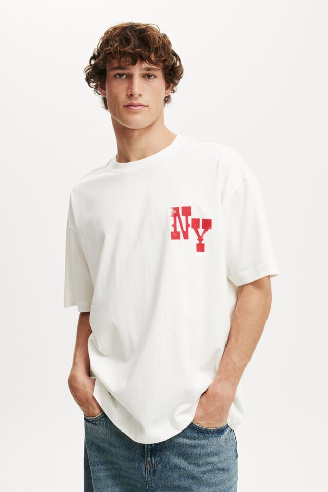 cotton on Box Fit Graphic T-Shirt vintage white/house of brooklyn