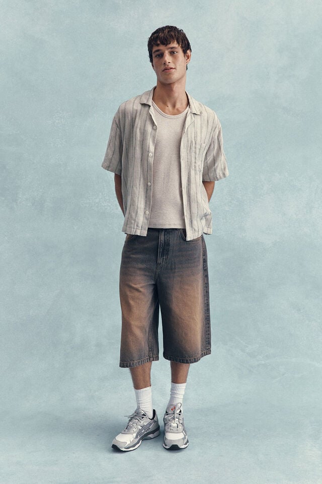 cotton on Box Fit Short Sleeve Shirt off white grid check