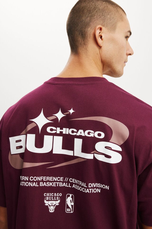 Cotton On Chicago Bulls Box Fit T-Shirt Lcn Nba Velvet Plum/ Chicago Bulls Tonal Sta