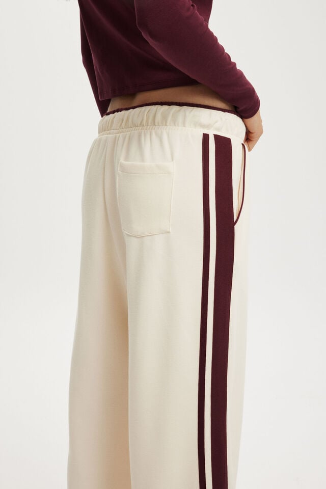 Cotton On Contrast Wide Leg Sweatpant Cream / Sour Cherry