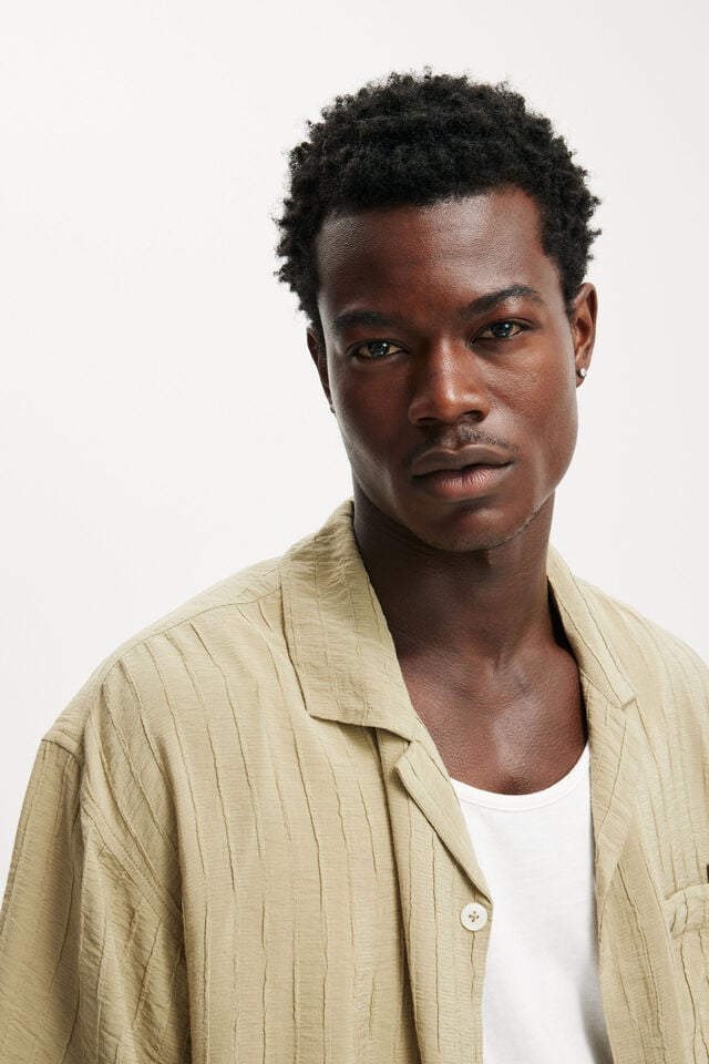 Cotton On Box Fit Short Sleeve Shirt Fatigue Dobby