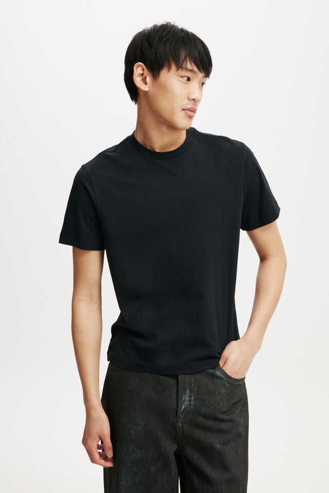 cotton on Classic Fit T-Shirt black