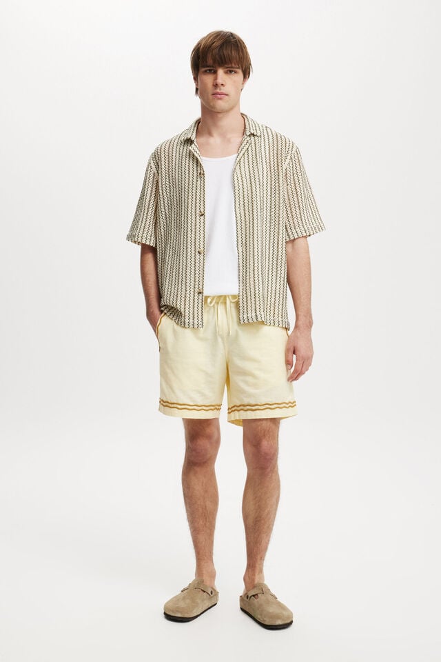 cotton on Elevated Easy Short lemon border