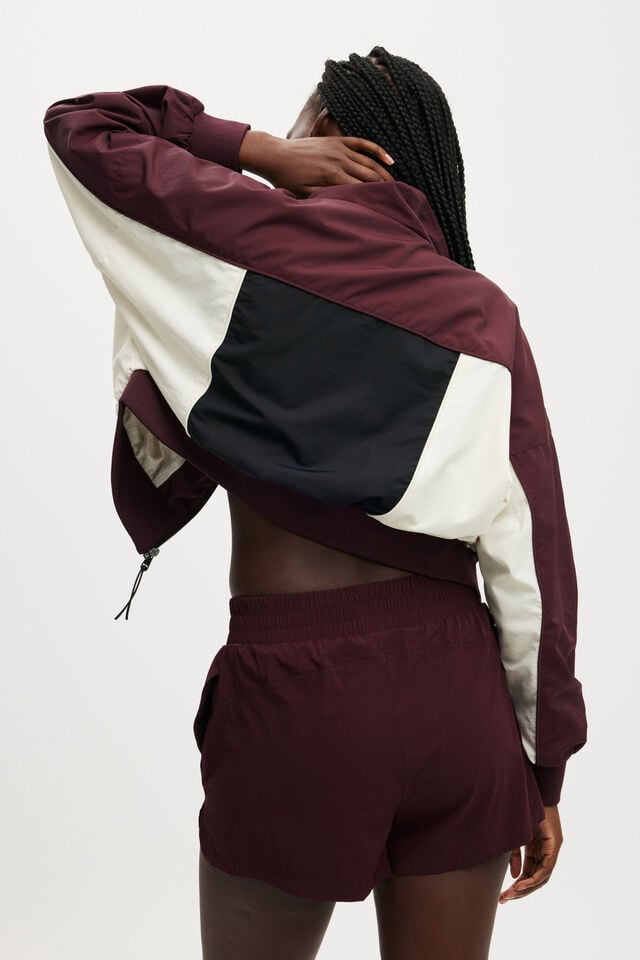 Cotton On On The Fly Curve Short Dark Oak