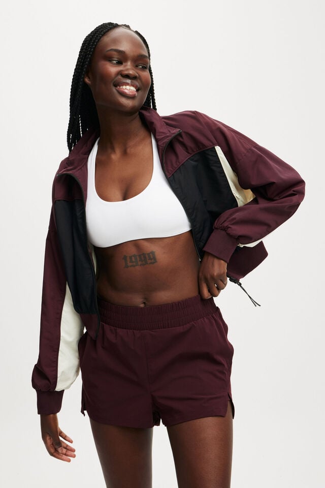 Cotton On On The Fly Curve Short Dark Oak