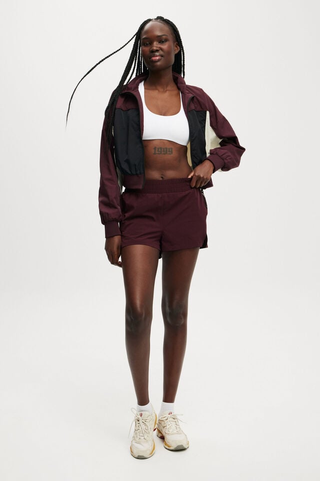 cotton on On The Fly Curve Short dark oak