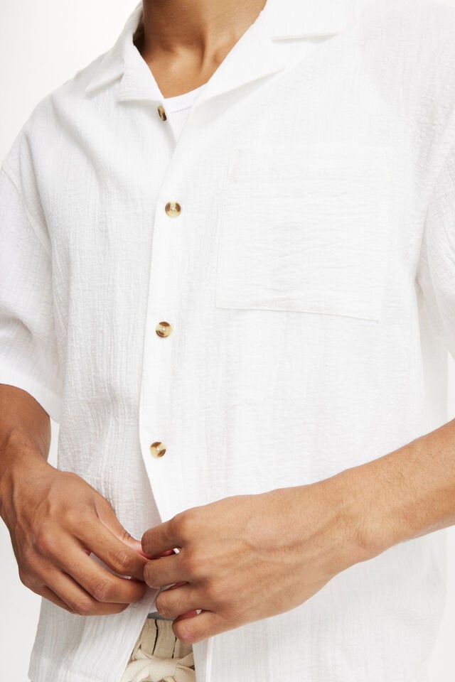 Cotton On Riviera Box Fit Short Sleeve Shirt White