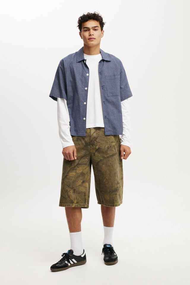 cotton on Super Baggy Jort tree camo