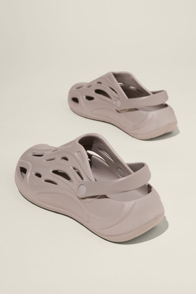 Cotton On Turbo Slide Cool Grey