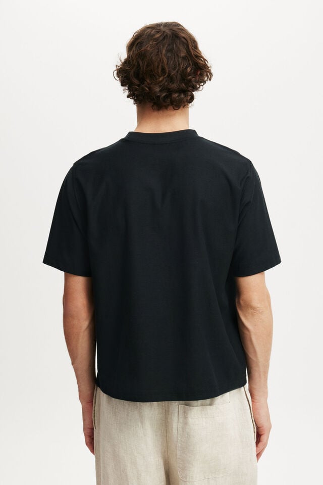 Cotton On Cropped Fit Graphic T-Shirt Black/saint Tropez