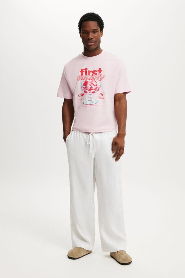 Cotton On Cropped Fit Graphic T-Shirt Corsage/first Supply