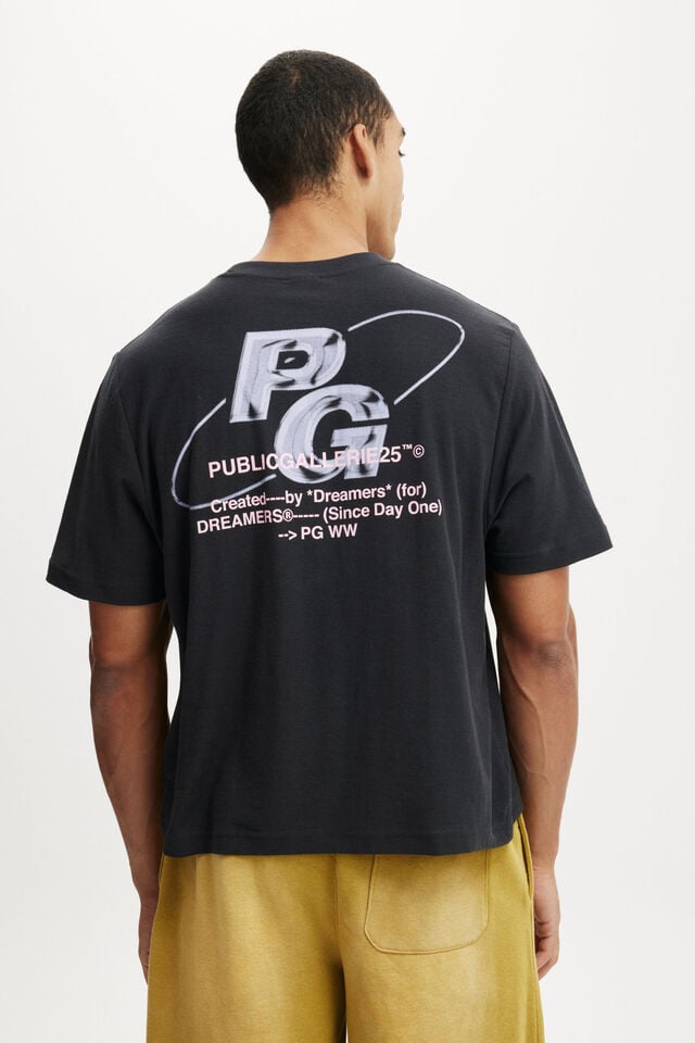 Cotton On Cropped Fit Graphic T-Shirt Washed Black/public Gallerie 25