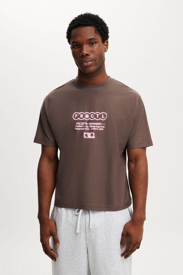 cotton on Cropped Fit Graphic T-Shirt washed chocolate/frc25