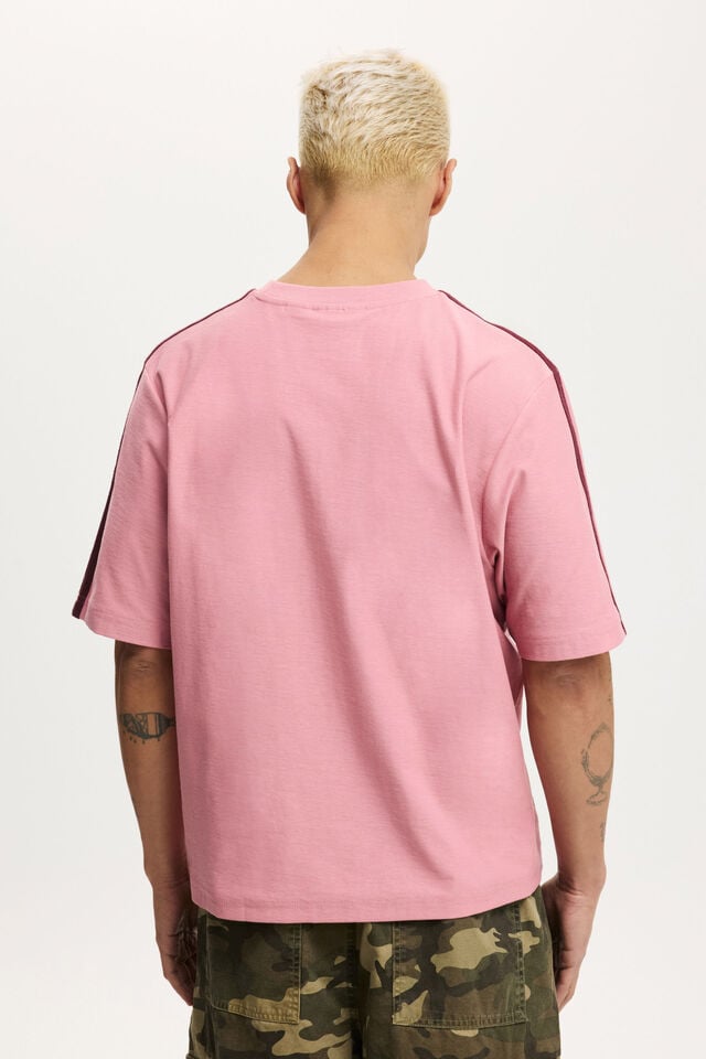 Cotton On Cropped Fit Honda X Jt Racing T-Shirt Lcn Hon Vintage Rose / Honda - Racing